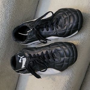 Vintage Puma Tennis Shoes